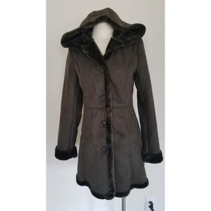 Jones New York Faux fur Coat Size Small